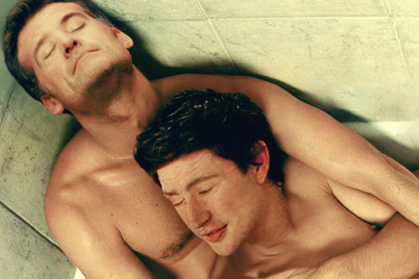 0220. Kyle XY & Stephen Tragger; This is why you love bathtubs?